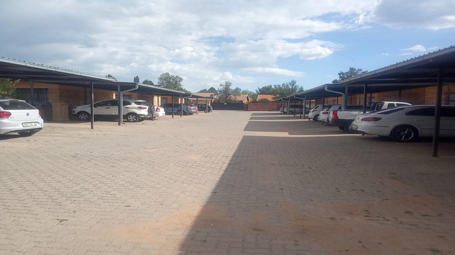 1 Bedroom Property for Sale in Vaalpark Free State